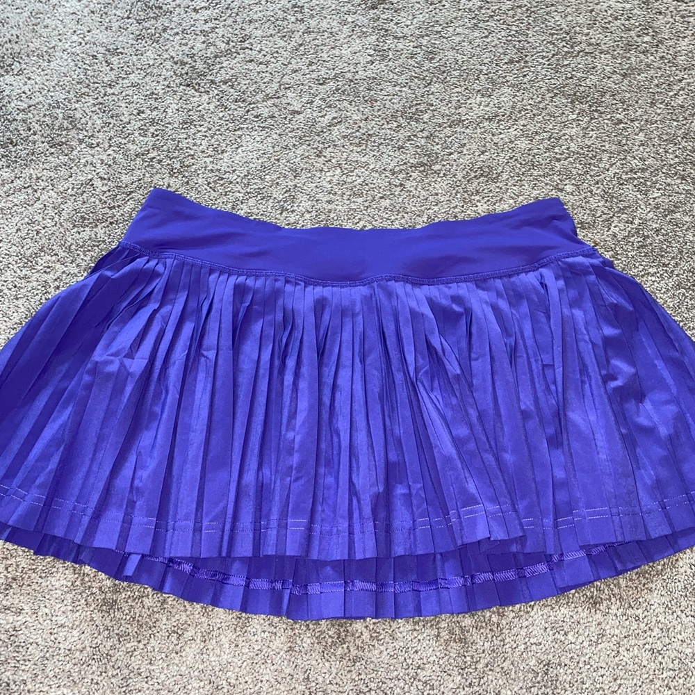 Size 10 lululemon skirt Excellent condition